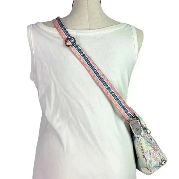 Sakroots Artist Circle Llama Foldover Crossbody Bag Gray Multi 106495 NEW - Picture 8 of 12